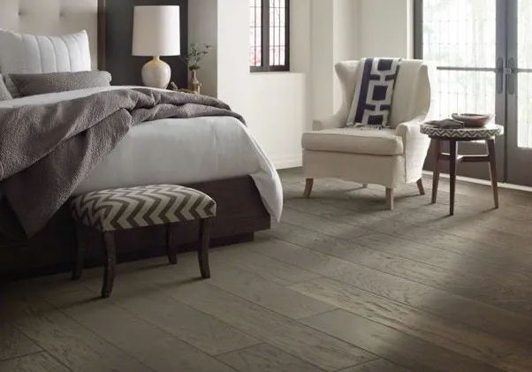 Bedroom hardwood | Off-Price Carpet Outlet